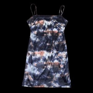 URBAN OUTFITTERS WOMEN PRINTED MINI METALLIC TIE DYE SLIP DRESS
